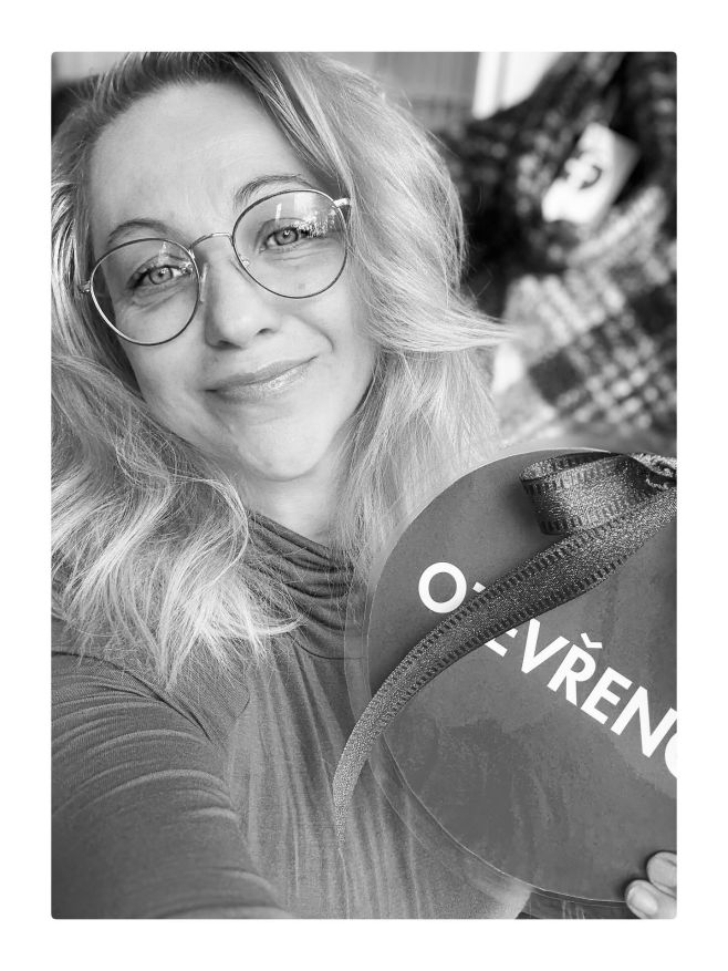 Úterý po Dyzajnu je vždy dost pomalé. Je to jako návrat z dovolené. To sice máte vybaleno a v aťasu načančáno, ale to šití...