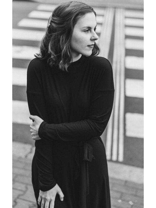 Ve Fraise představujeme minimalistický přístup k módě, ctíme kvalitu, jednoduchost a zároveň propracovanost střihů. Každý...